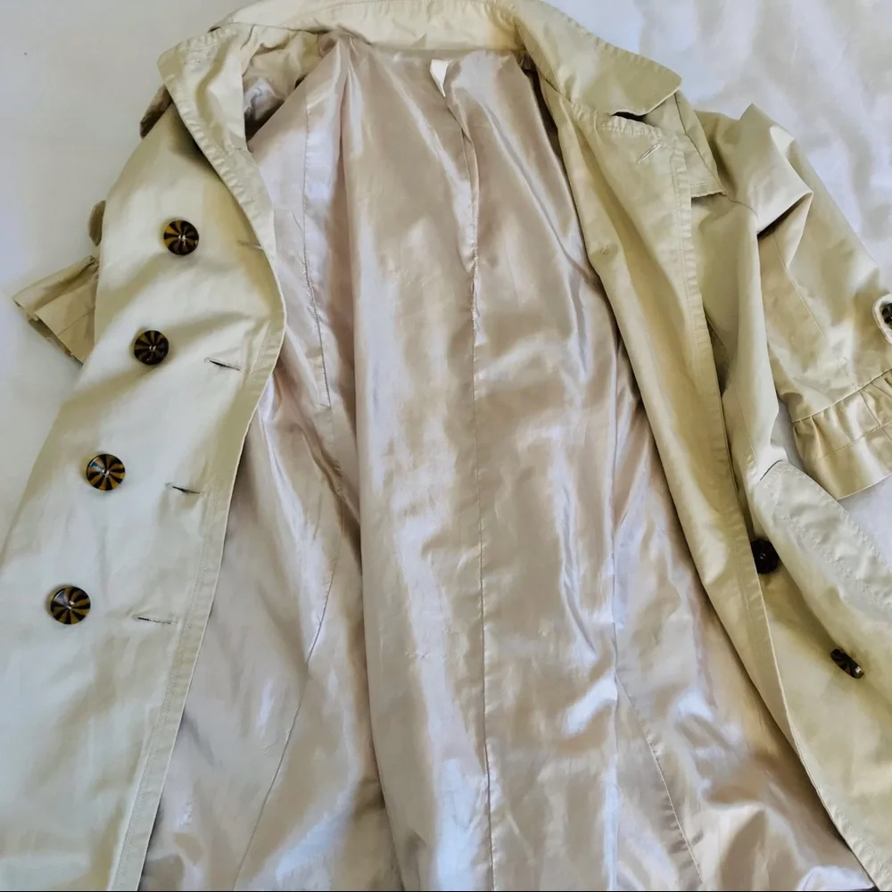 Ruffle 3/4 Sleeve Trench/Rain Coat - Picture 4 of 8